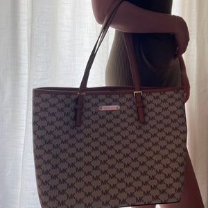 Michael Kors Tote